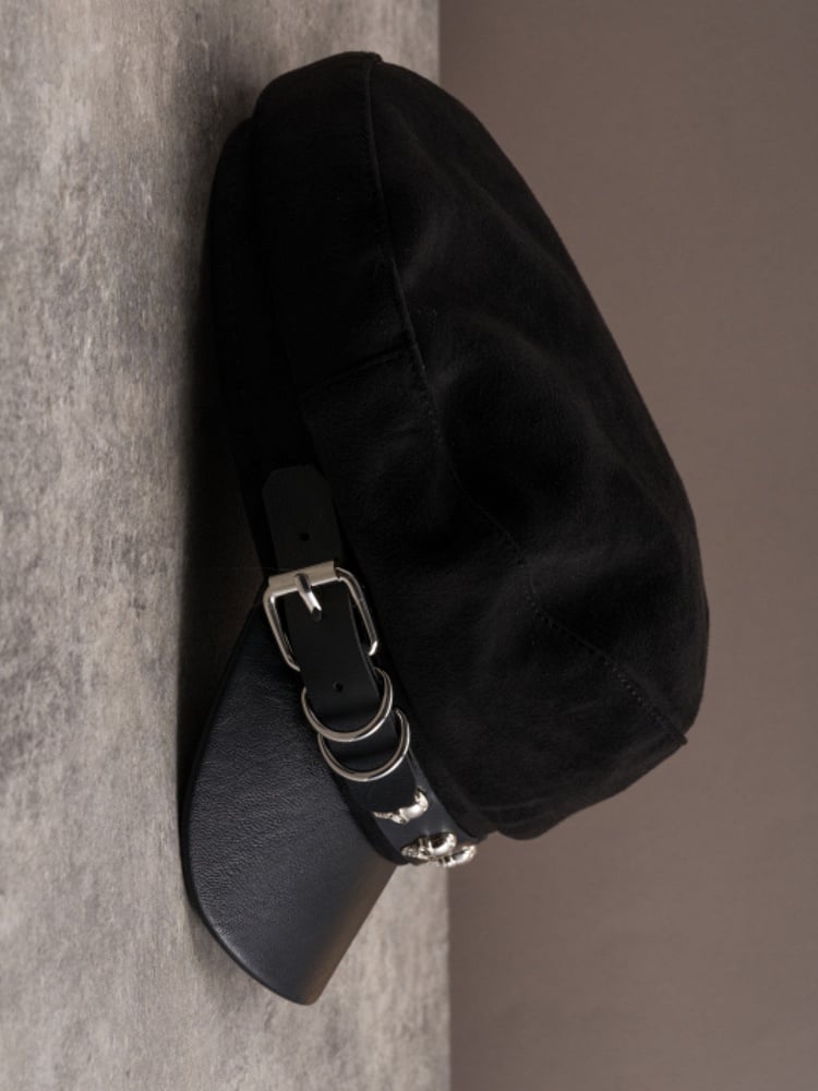 Black Gothic Skeleton Decorated Buckle Design Beret Hat