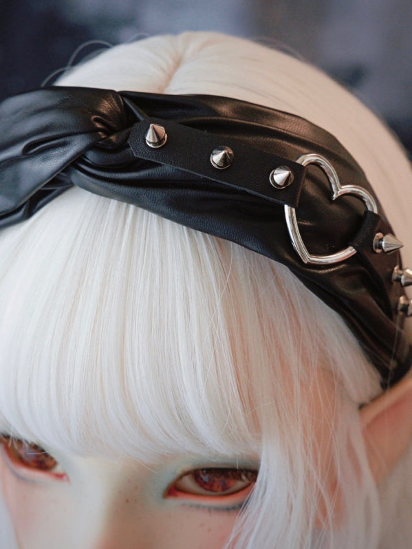 Black Gothic Criss-cross Heart Decorated Studs Design KC