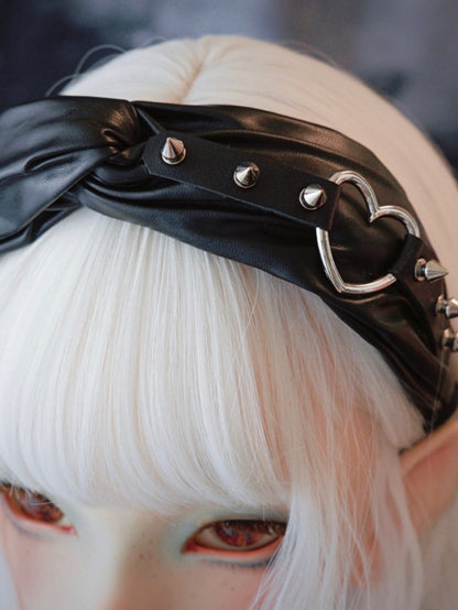 Black Gothic Criss-cross Heart Decorated Studs Design KC