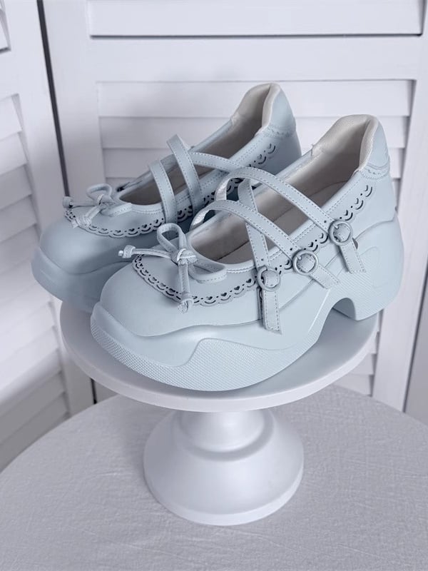 Blue Knotted Bow at Top Crisscross Design Platforms