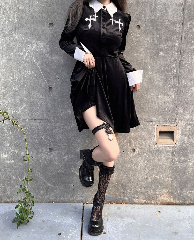 Clearance-Size M for Bust 93CM Punk Cross Design Bat Wing-shaped Collar Velvet Dress