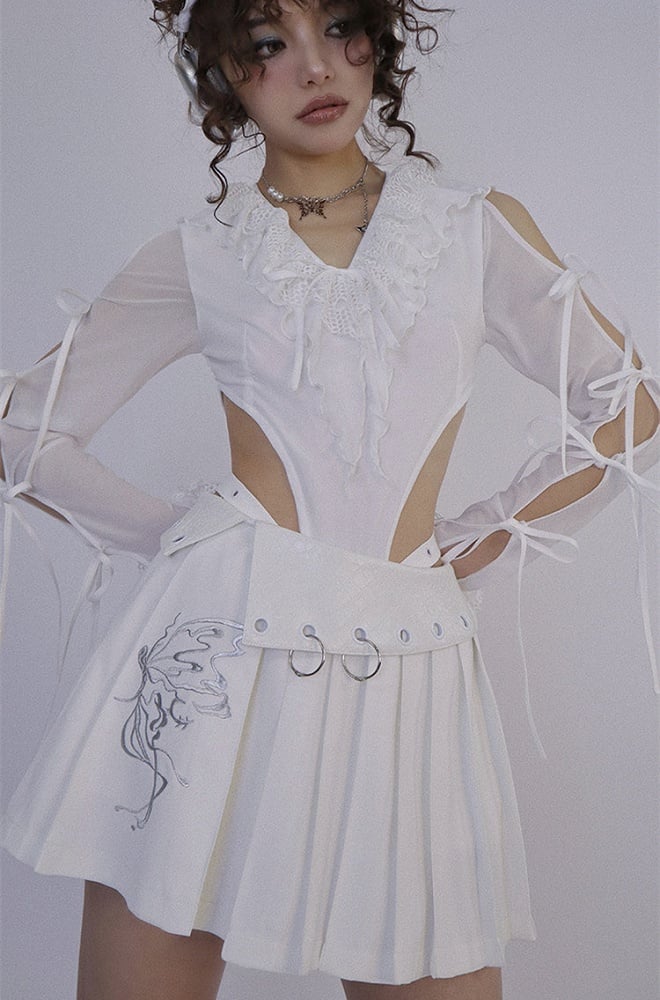 Butterfly Embroidery White Pleated Skirt