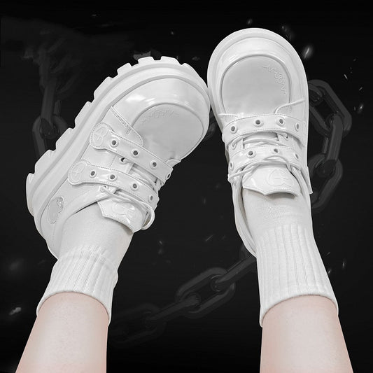 White Water Injected Heart Design Platforms