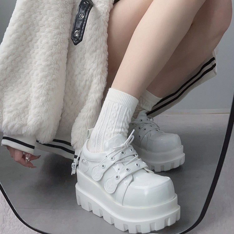 White Water Injected Heart Design Platforms