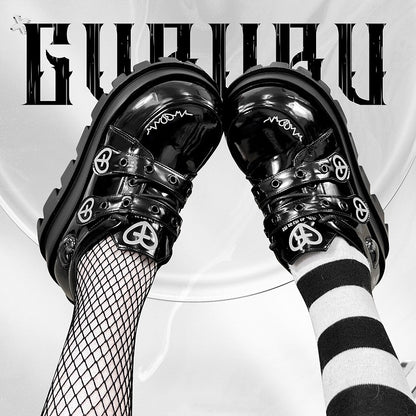 Black Water Injected Heart Design Platforms