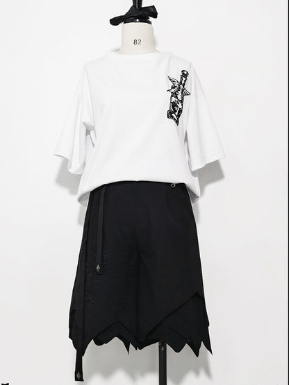 Glimpse Gossip Potion Bottle Embroidery Round Neck T-shirt