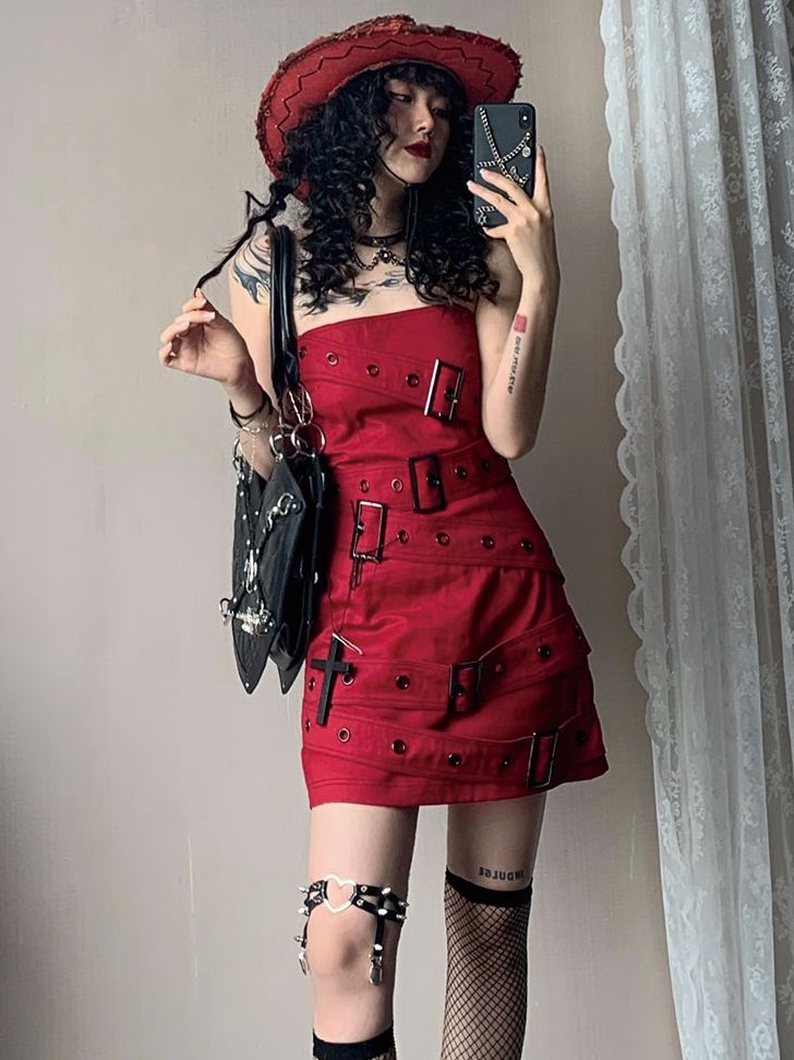 Buckles Decorated Strapless Red Dress Music Festival Outfits