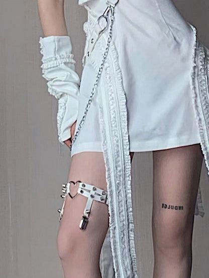 Black/White Heart Ring Sharp Studs Garter