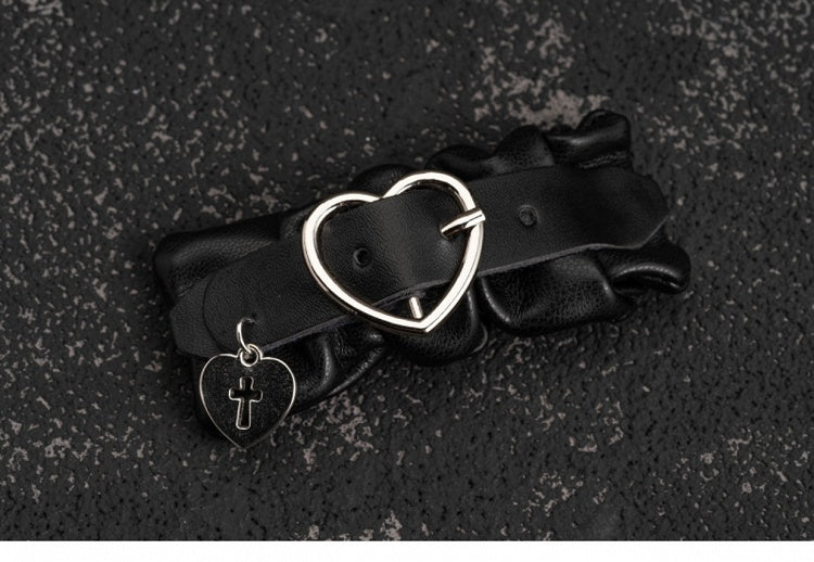 Handmade Faux Leather Sweetheart Buckle Design Hairclip