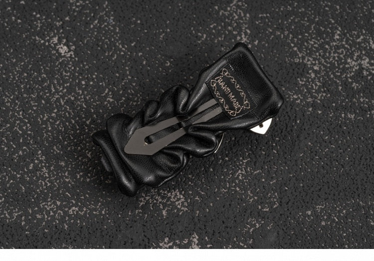 Handmade Faux Leather Sweetheart Buckle Design Hairclip