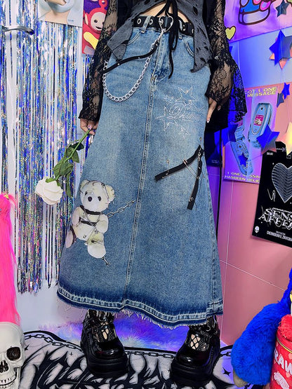 Faded Wash Little Bear Print Denim Skirt Pins Zip Decorated Raw Hem