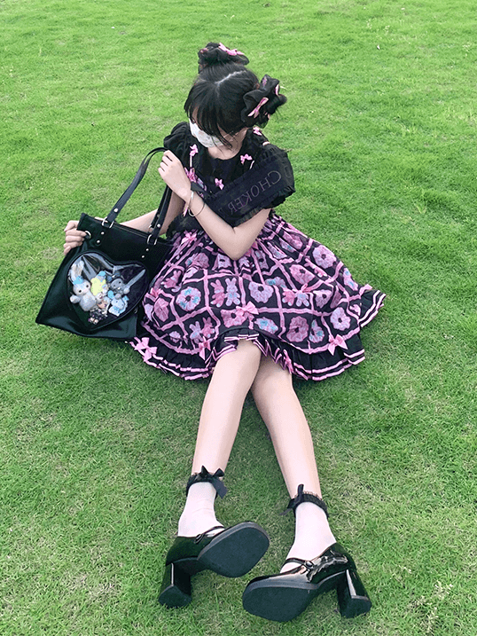 Milk White/Black Heart-shaped Window Square PU Tote Ita Bag