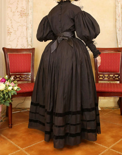 Black Leg-of-Mutton Sleeves Vintage Lace Blouse and Black Skirt Long Version Set