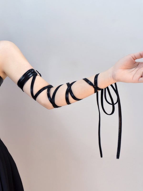 Punk Black/White Strap Design Armlet