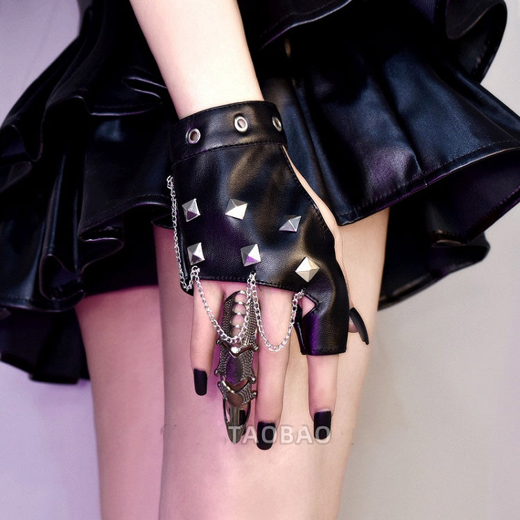 Studs and Chain Decorative Rock Black PU Gloves
