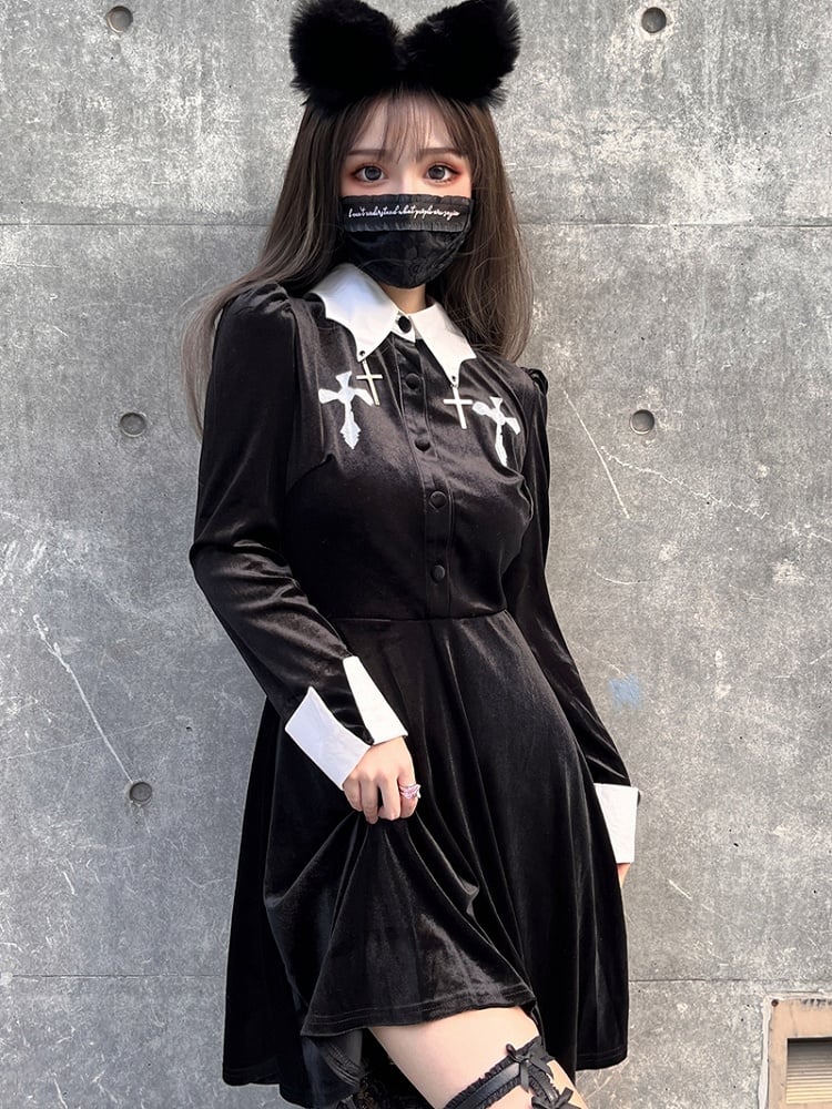 Clearance-Size M for Bust 93CM Punk Cross Design Bat Wing-shaped Collar Velvet Dress