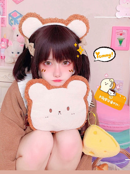 Bear-shaped Crossbody Bag