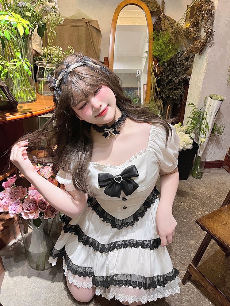 Plus Size-White Puff Sleeves Blouse + Tiered Skirt and Flounce Hem Skirt