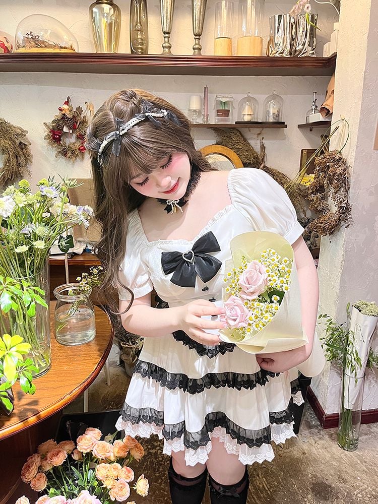 Plus Size-White Puff Sleeves Blouse + Tiered Skirt and Flounce Hem Skirt